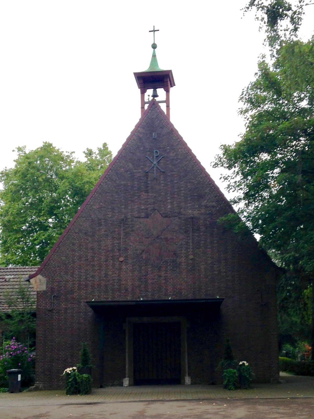 Kapelle des Friedhofs Eller – Friedhof Eller